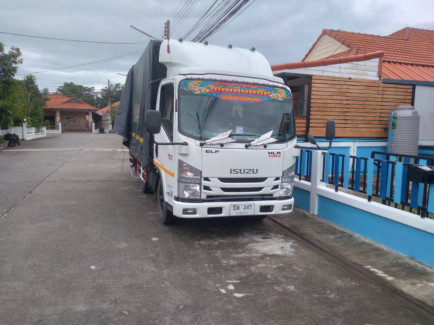 6 - https://paphatchayatransport356.com | ห้างหุ้นส่วนจำกัด ปภัชญา ทรานสปอร์ต356 รถรับจ้างทั่วไทย - บริการรถรับจ้าง ขนส่งทั้งในกรุงเทพฯ และต่างจังหวัดทั่วไทย เรามีรถหลายประเภทไว้บริการ เช่น รถกระบะคอก, รถกระบะตู้ทึบ, รถ4ล้อใหญ่, รถ6ล้อตู้ทึบ, รถ6ล้อคอก , รถ6ล้อท้ายลิฟต์, รถ10ล้อ, รถเทรลเลอร์, รถพ่วง, รถเฮี๊ยบ